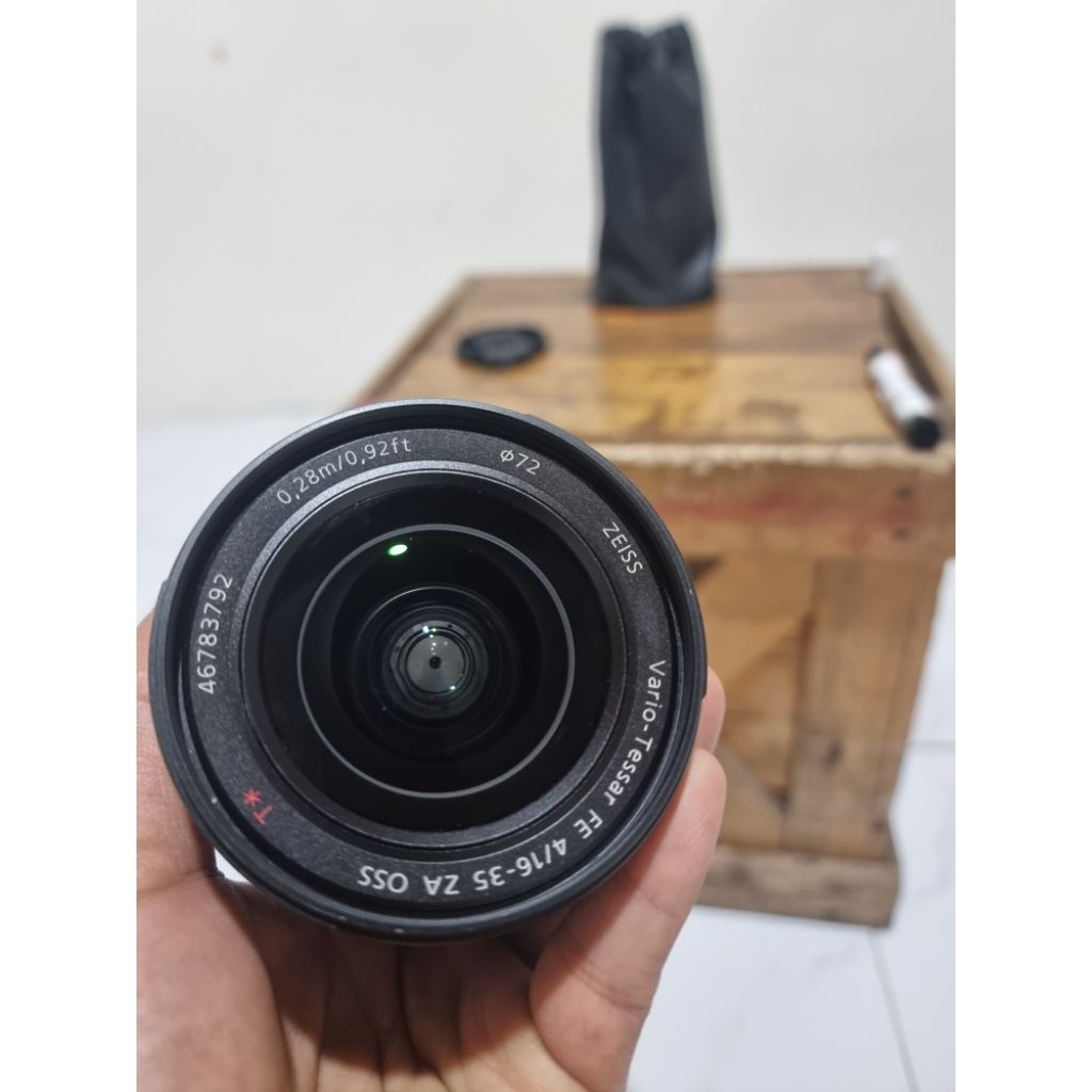 sekond Lensa 16-35mm zeiss for full frame Sony