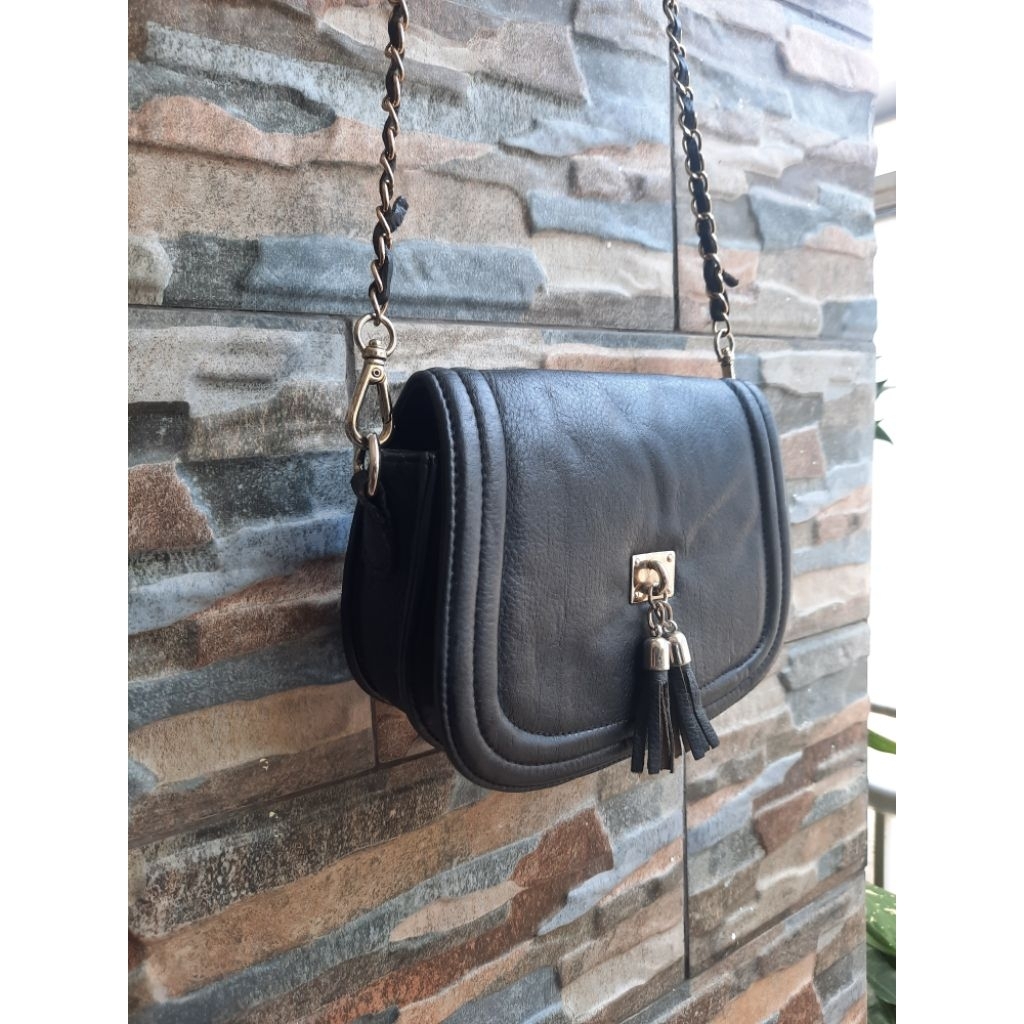 Sling Hitam Rantai LA CREME - TAS PRELOVED BRANDED ORIGINAL