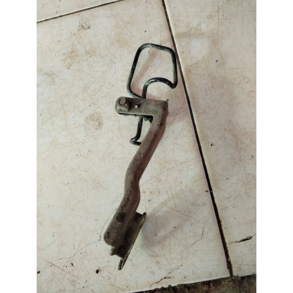 Breket kabel rem depan mio original copotan