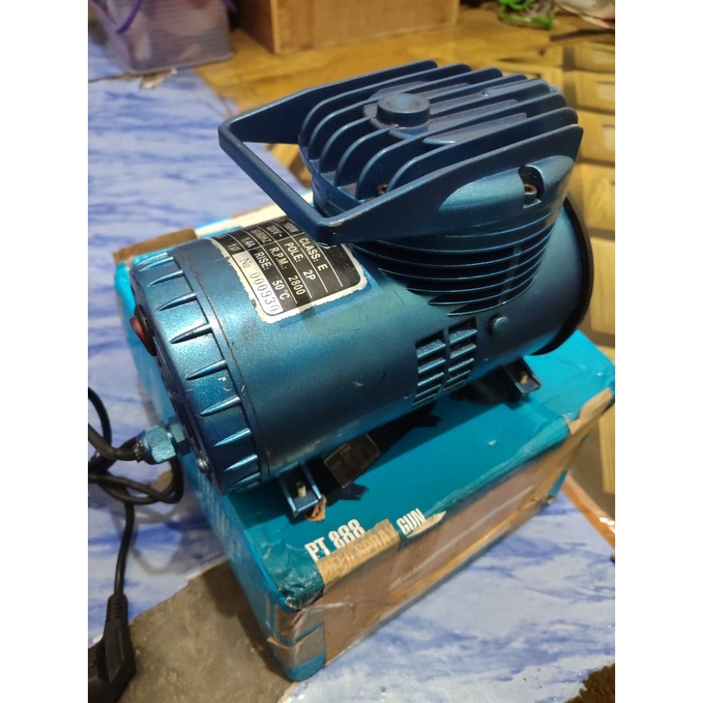 Mesin kompresor angin Meiji PT888 bekas