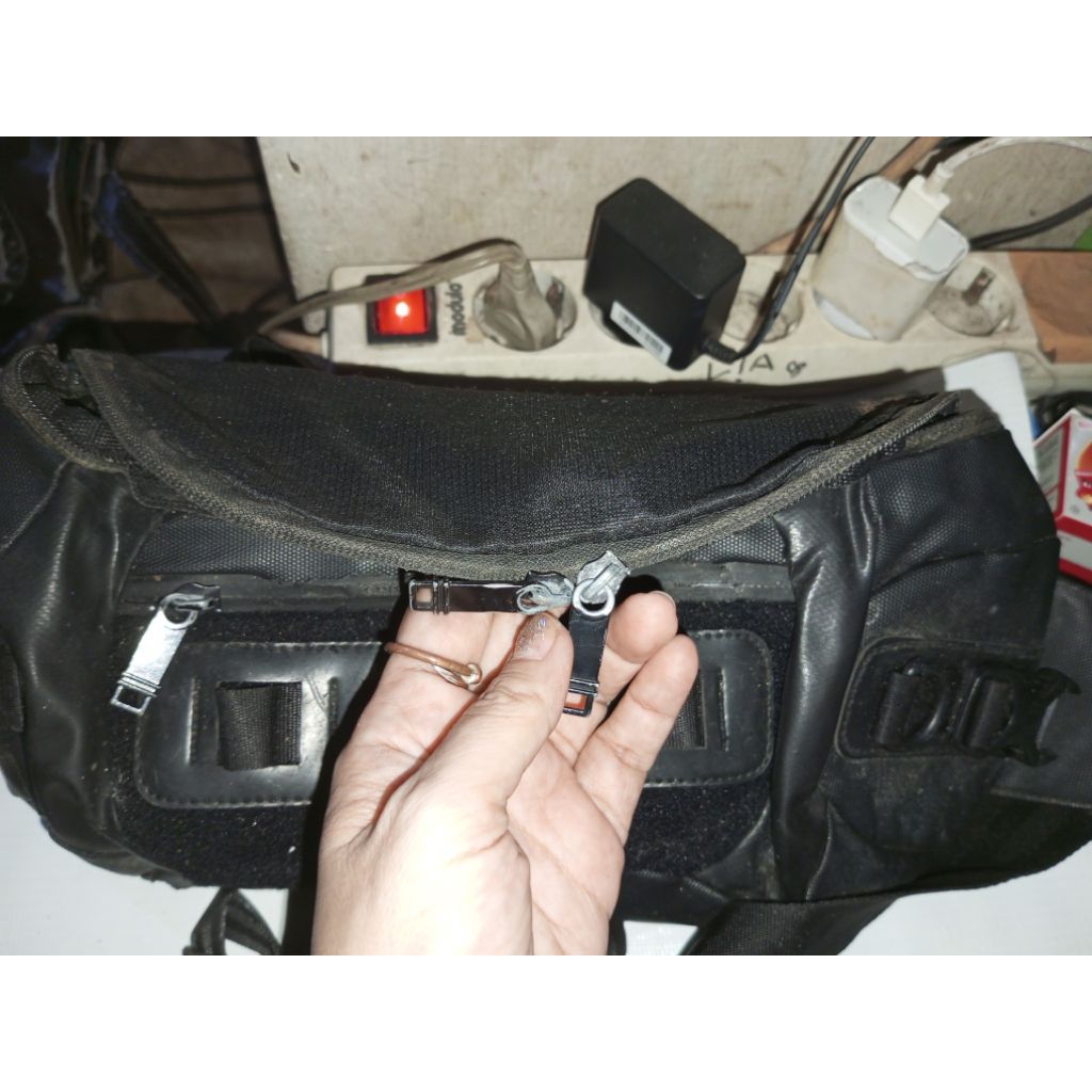 preloved  tas victori cantik