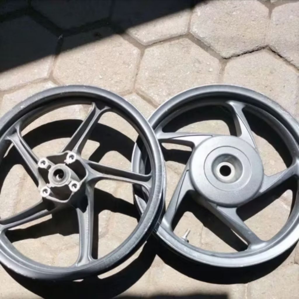 Velg 1set depan belakang motor vario 125 old ORIGINAL