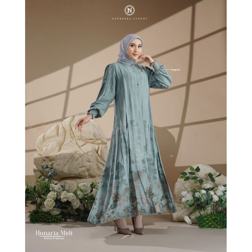 HUNARIA MIDI & DRESS BY NADHEERA LUXURY