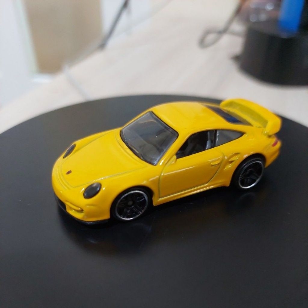 HOTWHEELS PORSCHE 911 GT2 YELLOW 2024 MULTIPACK EXCLUSIVE - Hot wheels kuning gt3 993 rwb multi pack