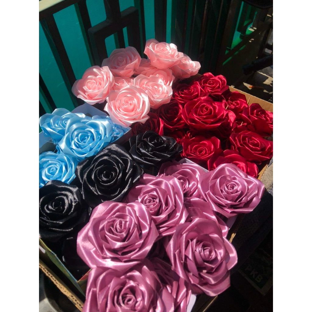

Bunga Pita Satin Premium Pertangkai / Satuan || Bunga pita satin gliter || Pita satin lebar 8-9cm bisa request warna