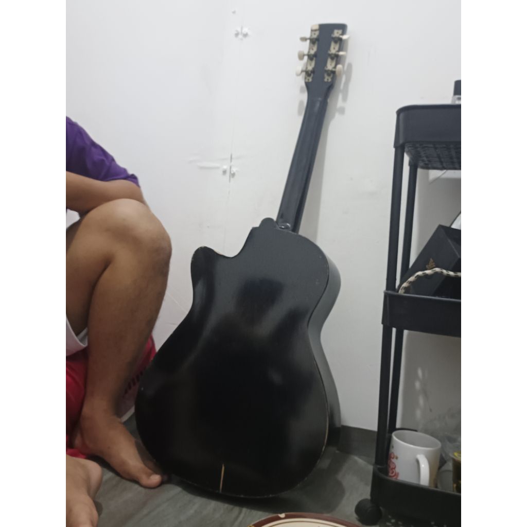 Gitar Bekas Terawat