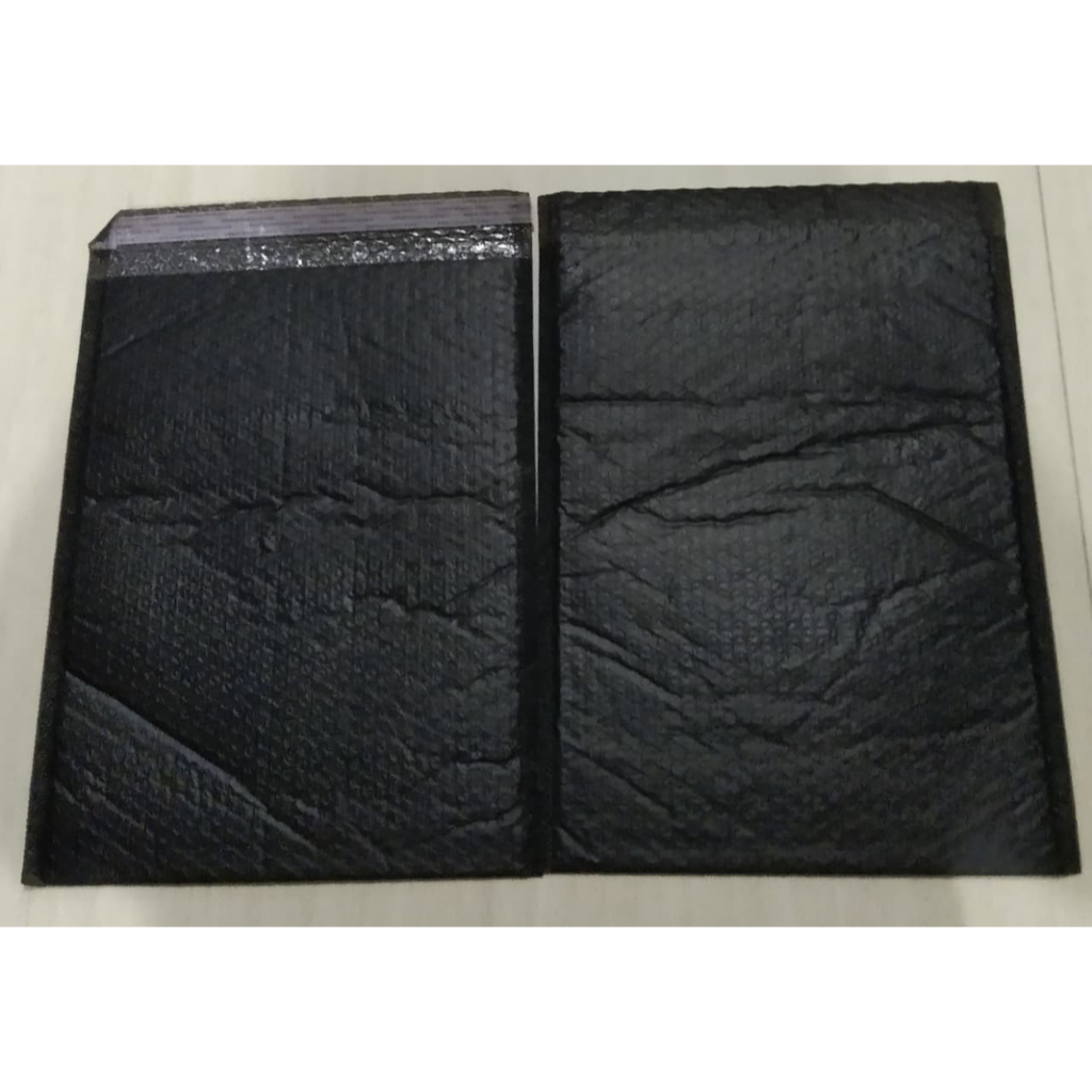 

Bubble Mailer/ Amplop Bubble Ukuran 30x42cm Warna Hitam Jual PerPcs