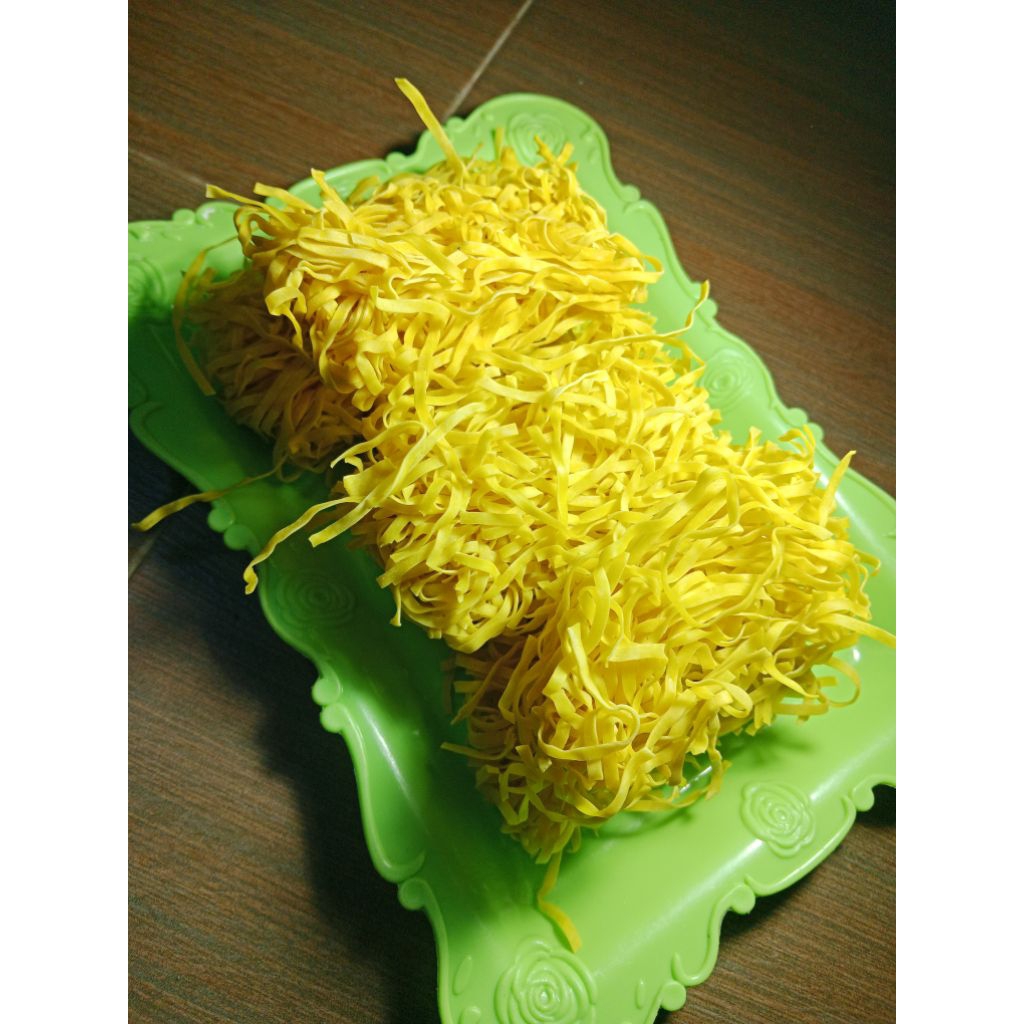 

Mie Kuning / Mie Sanggul Pemangkat Asli