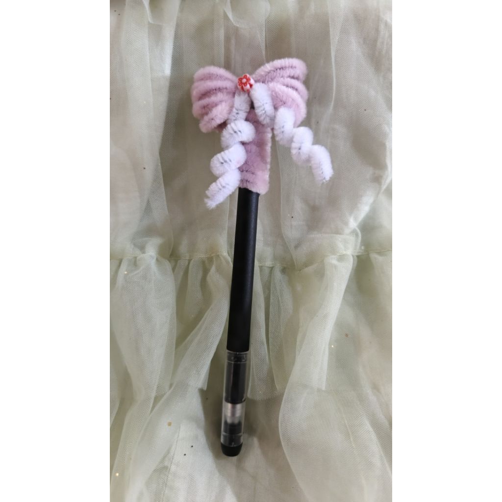 

pena gel karakter dari kawat bulu