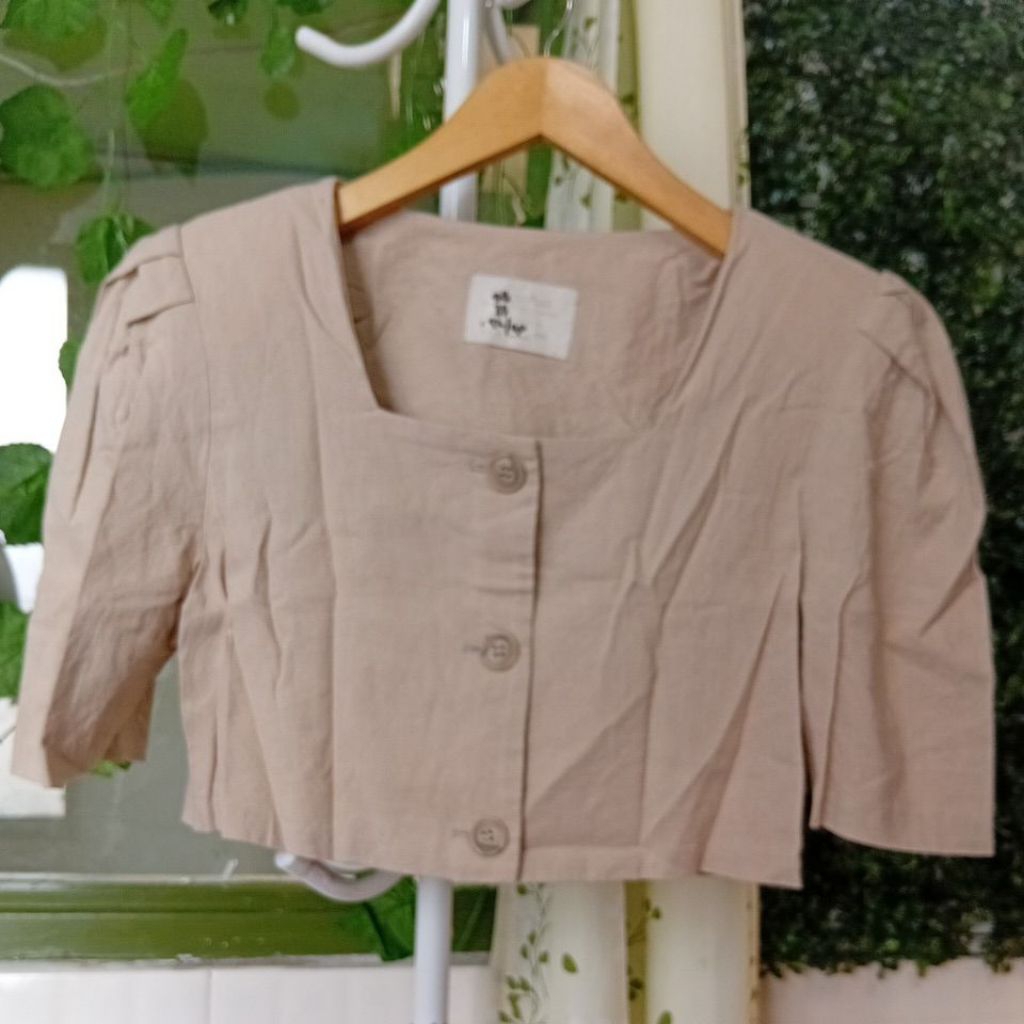 crop blazer moca kerah kotak lengan pendek