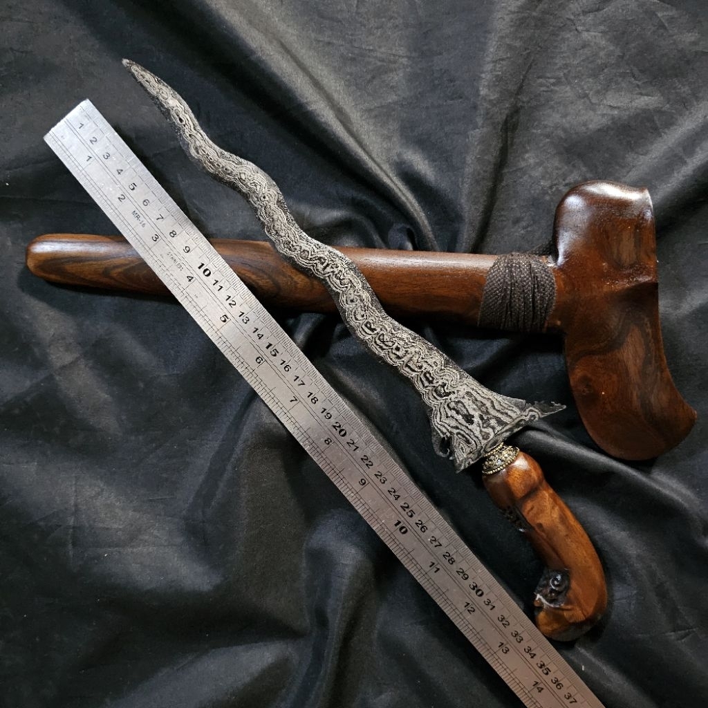 Keris Patrem Carubuk Luk 7 Pamor Untu Walang