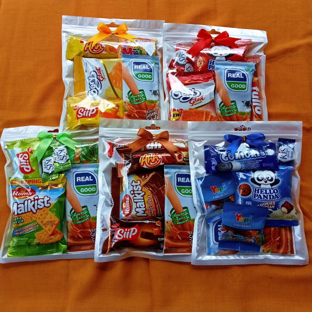 

Mini Gift Snack Warna Warni Isi 5-6 Snack + Susu | Hampers Jajanan Anak Murah Goodie Bag Ulang Tahun