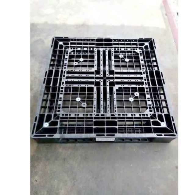 

palet plastik ukuran 110x110x15cm bekas berkualitas