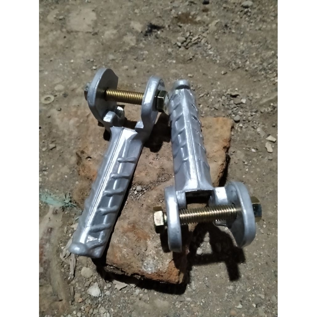 FOOTSTEP BELAKANG CRF KLX/PIJAKAN KAKI BELAKANG CRF KLX