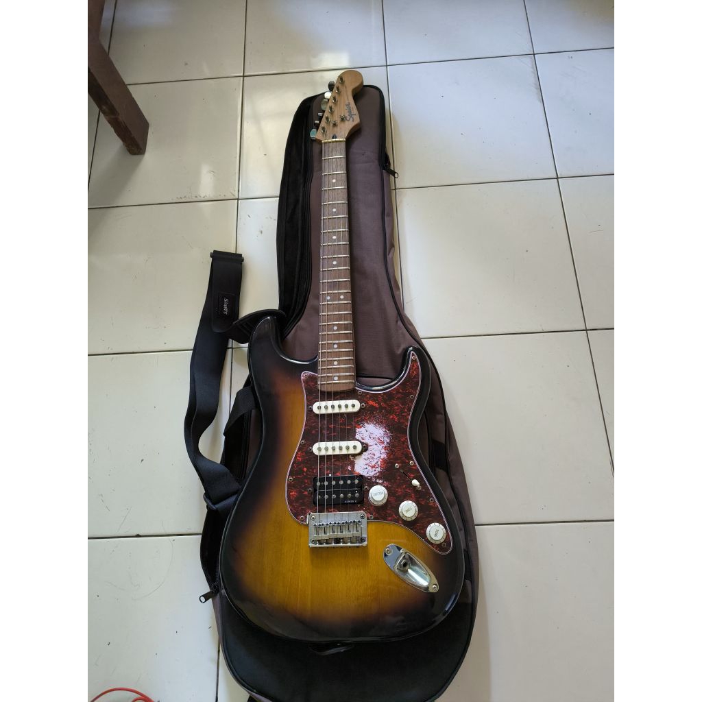 Gitar Fender Squier Stratocaster
