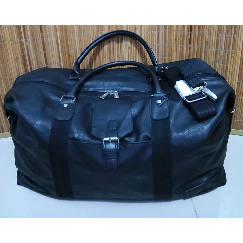 preloved (bekas pakai) tas traveling / minggat full kulit brand Jack Daniels HW dan furing sdh embos