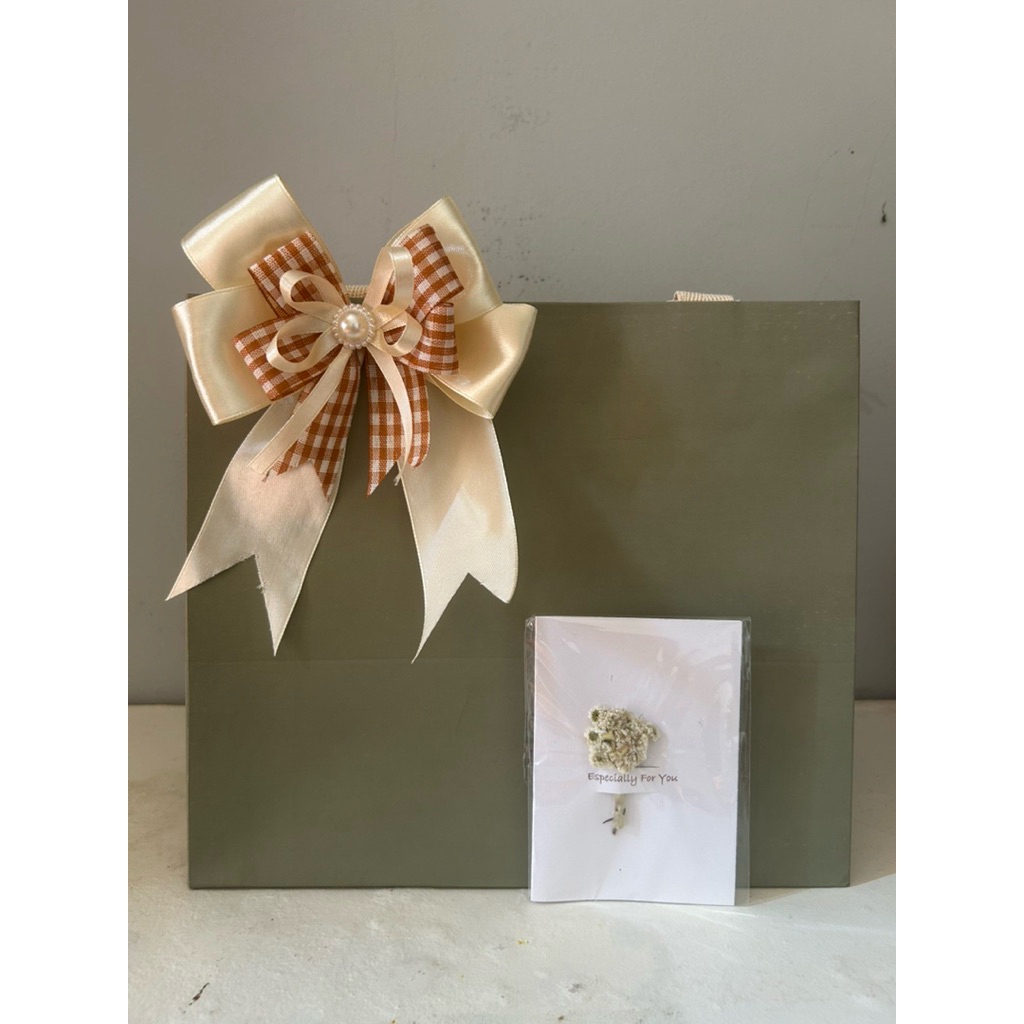 

-Papper bag | Kartu ucapan | pita gift | pappe bag tebal