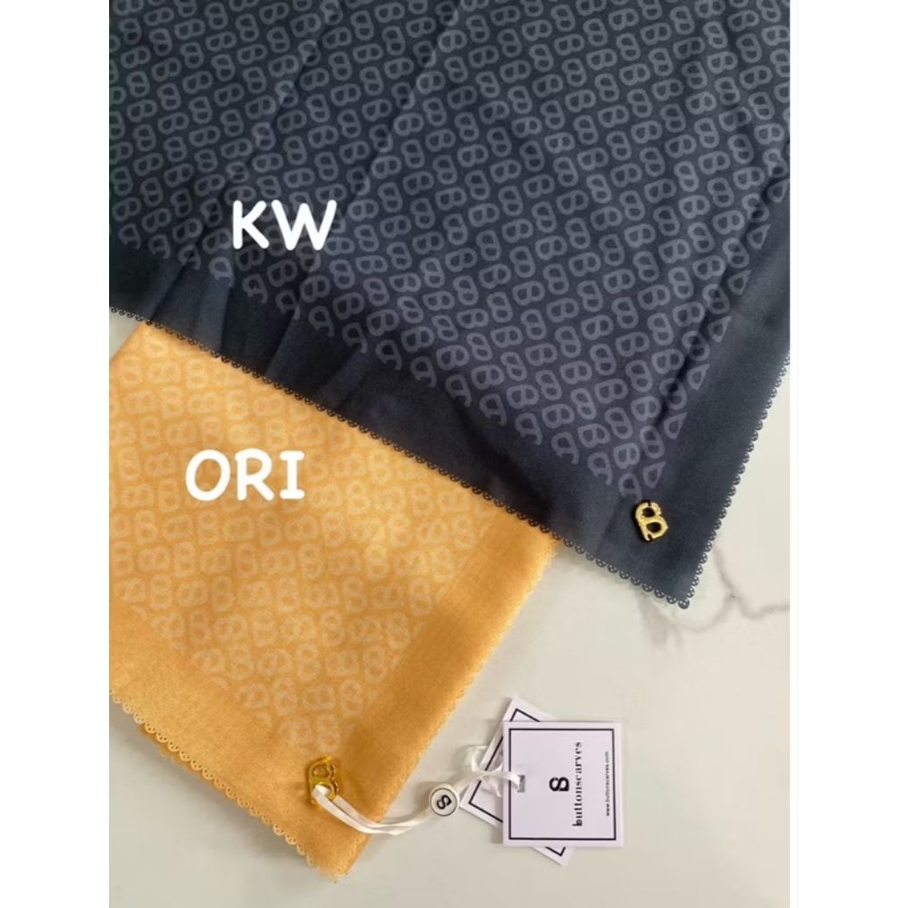 Hijab Segiempat Buttonscarves Logo Upgrade | Logo Swaroski