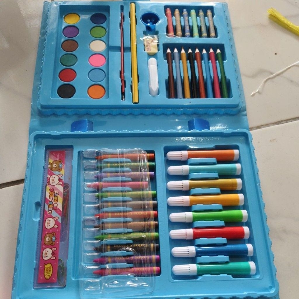 

Mewarnai set box isi 68 pcs