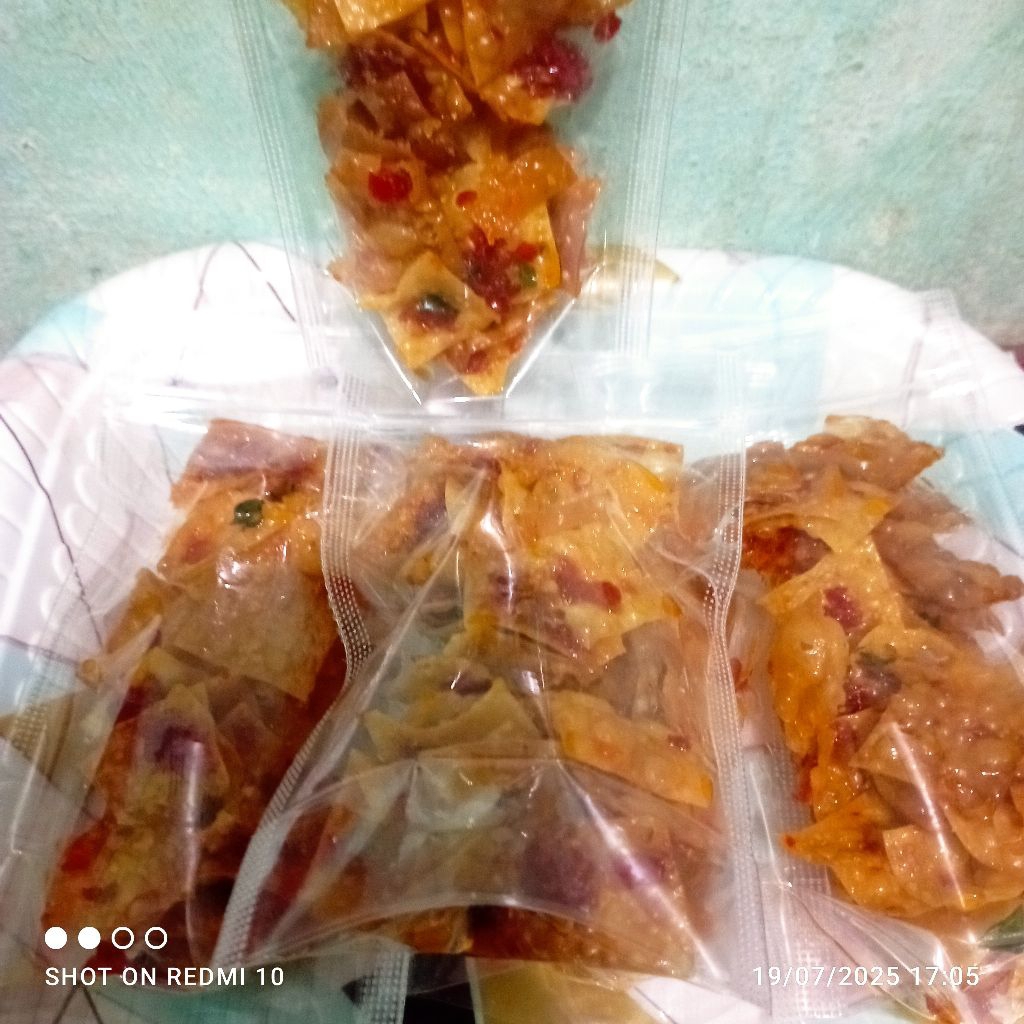 

pangsit goreng pedas manis