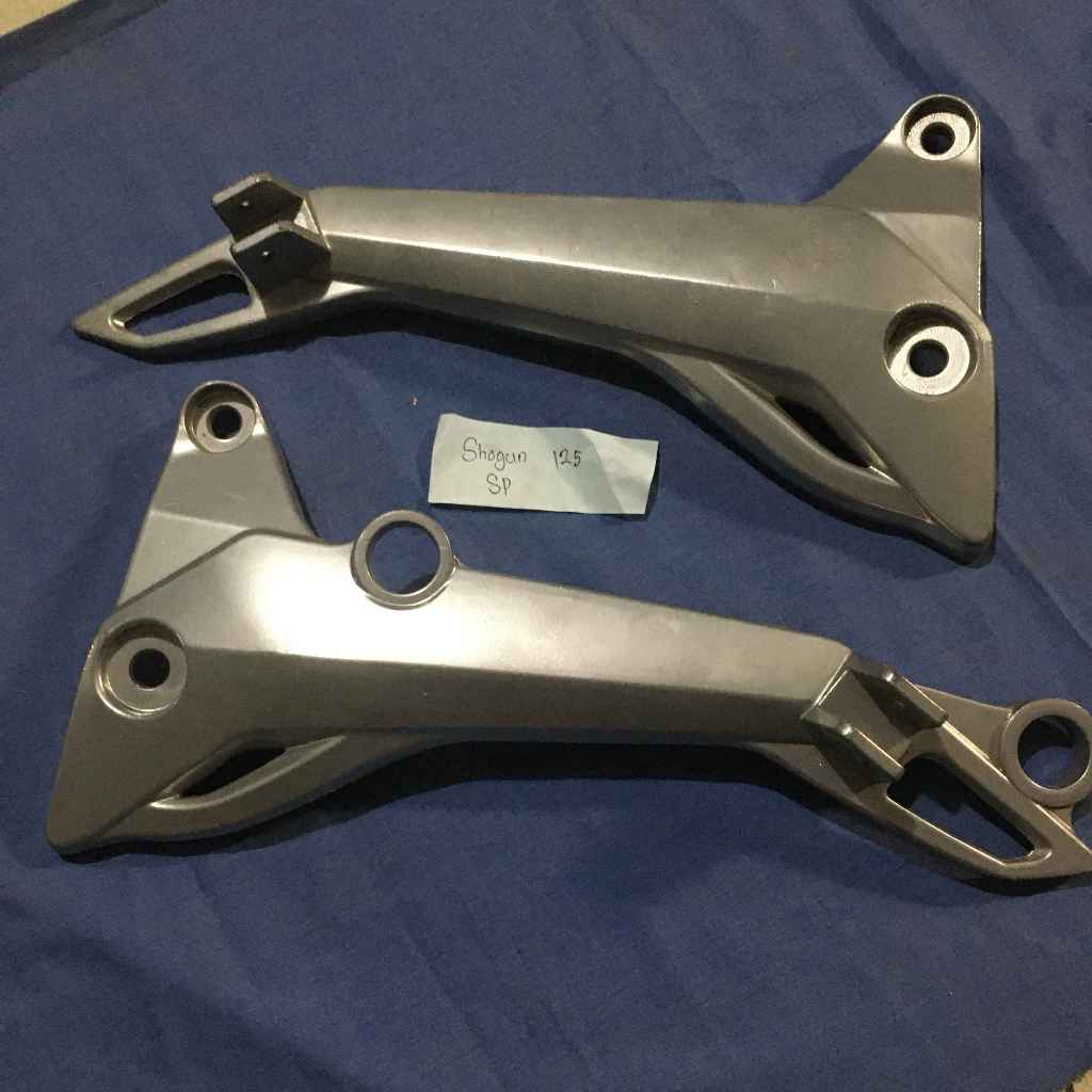 Rear Footstep Braket Footrest Dudukan Footstep Belakang R/L SHOGUN 125 SP UNIVERSAL