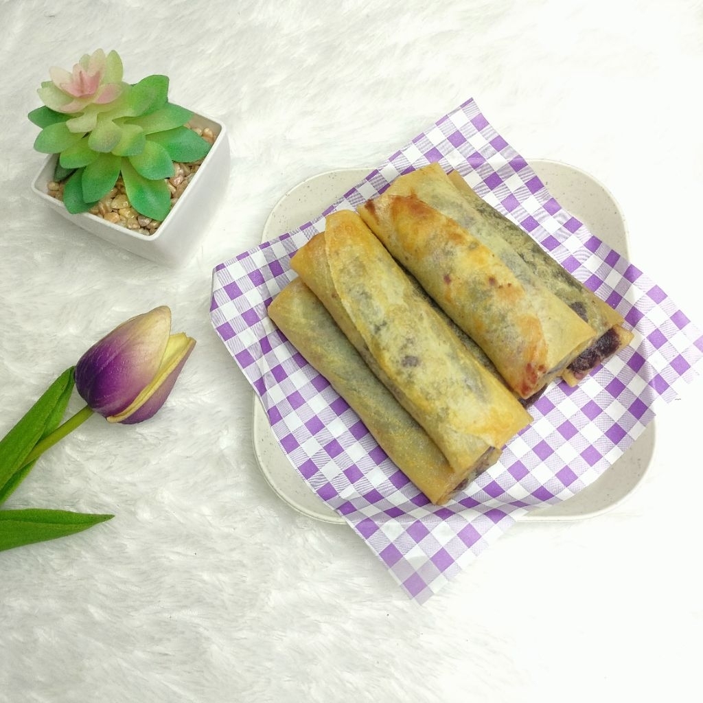 

GOGUMAPIA (GOGUMA/UBI UNGU LUMPIA) isi 5 pcs