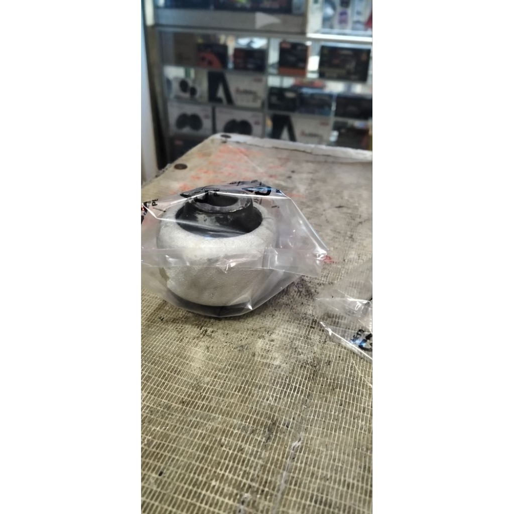 Busing arm bushing arm bulet peugeot 206 307