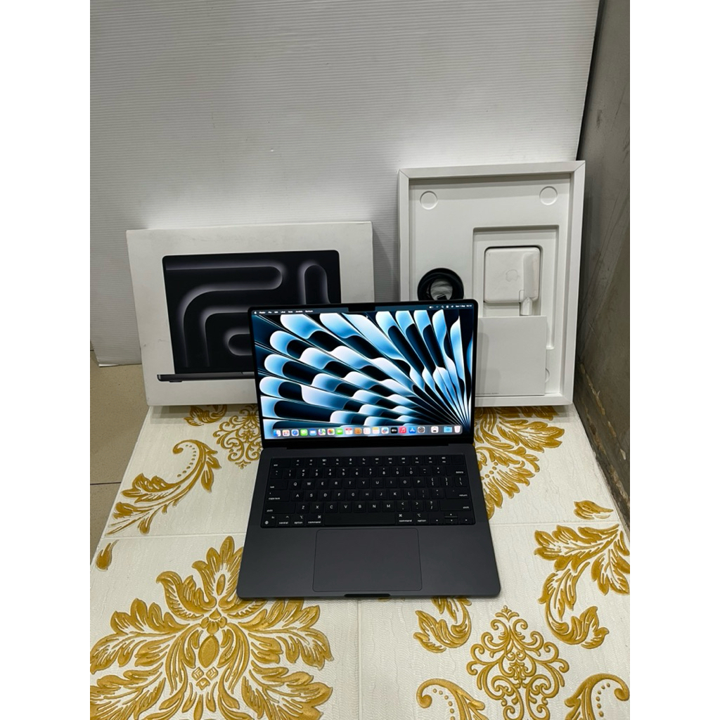 Macbook Pro 14 inch 2024 M4 Pro 24GB 1TB Second Mulus Fullset IBOX