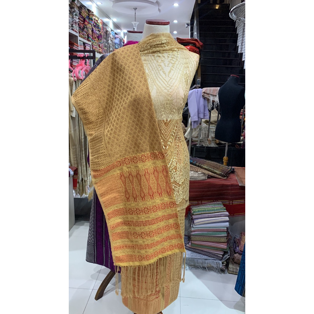 tumtuman tanpa sambungan benang kristal