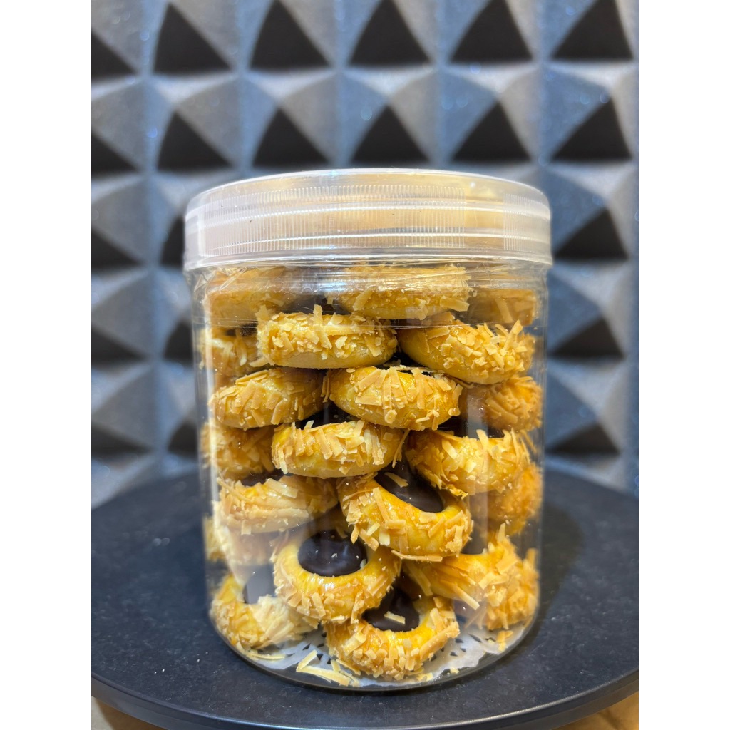 

Snackkings Kue Thamrin Cokelat Keju Home Made Premium Manis Wangi Lembut Buttery Toples 600ML