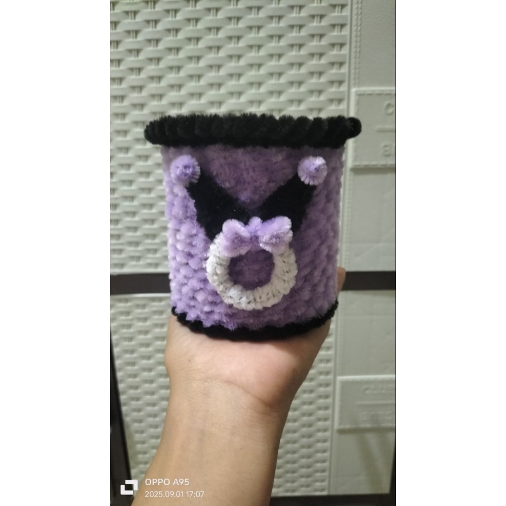 

tempat pensil karakter