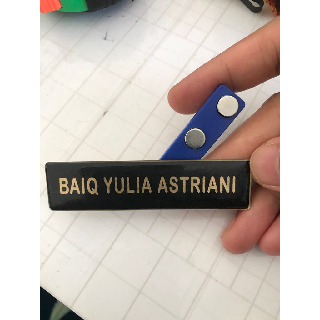 

papan nama/name tag