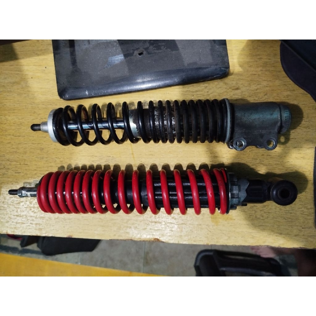 shockbreaker shock vespa matic Piaggio depan belakang primavera sprint