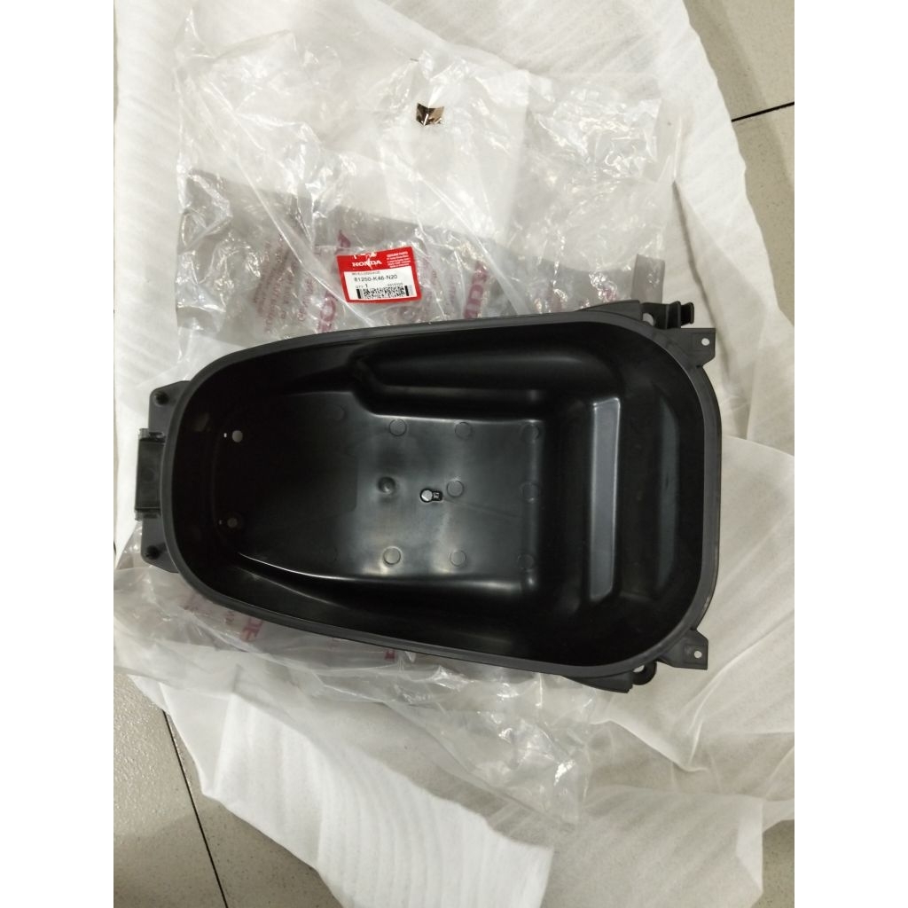 Bagasi barang untuk motor Vario 110FI Esp dan stater kasar number part 81250K46N20