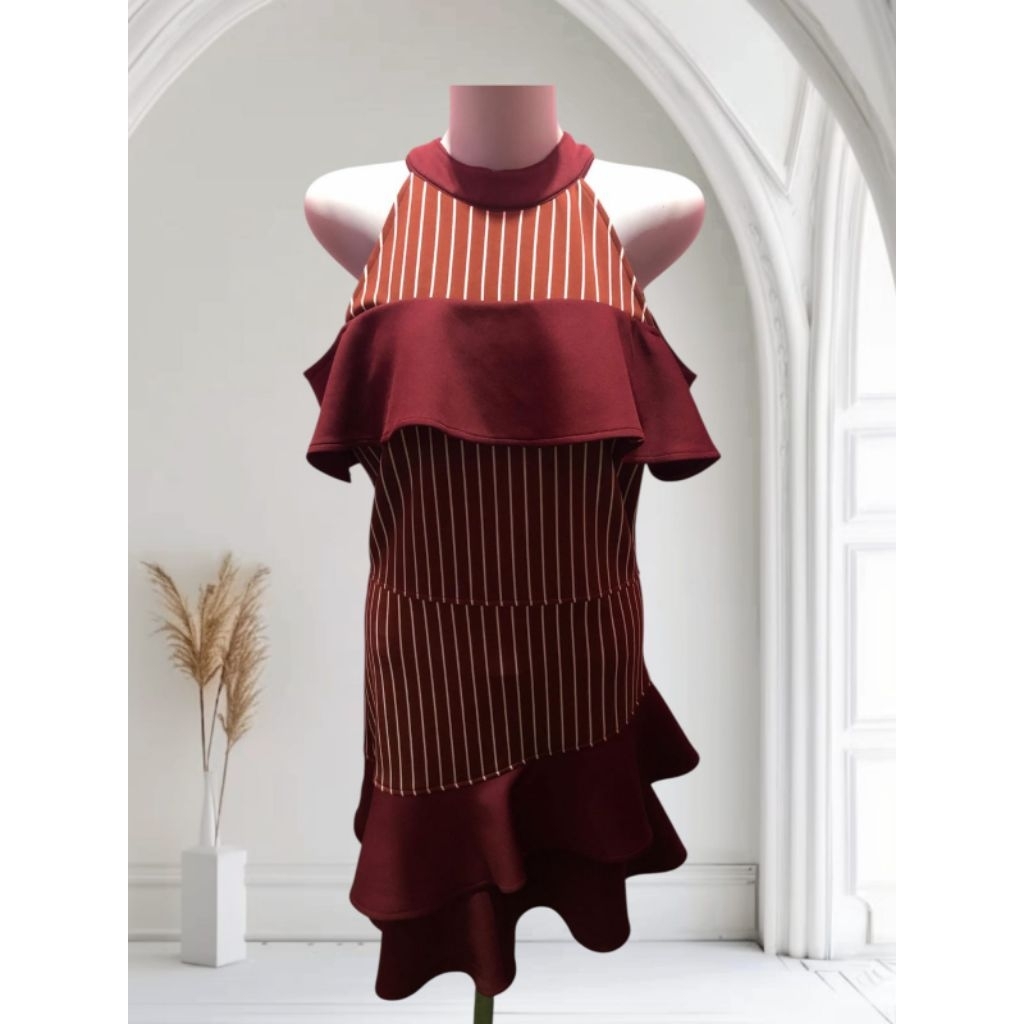 Dress Panggung Elegan Baju Penyanyi Warna Maroon