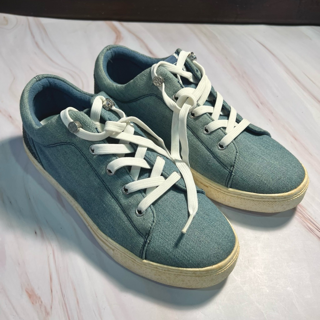 [preloved] GUESS DENIM SNEAKERS SEPATU WANITA