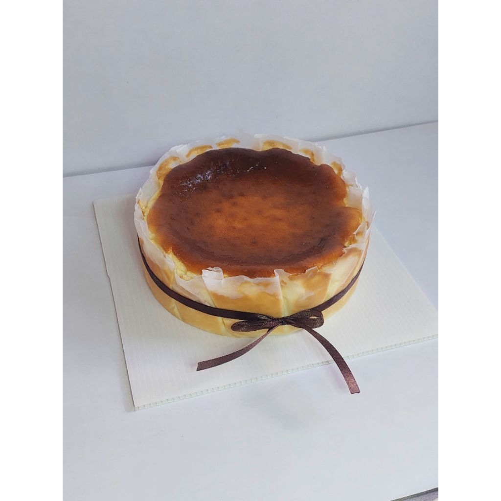 

Basque Burnt Cheesecake / burnt cheese cake original