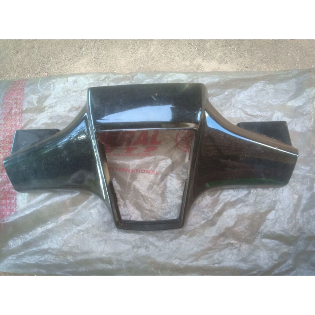 BATOK TOTOK LAMPU DEPAN COVER HANDLE UPPER BAGIAN ATAS HONDA C700 C 700 C800 C 800 SUPERCUP SUPER CU