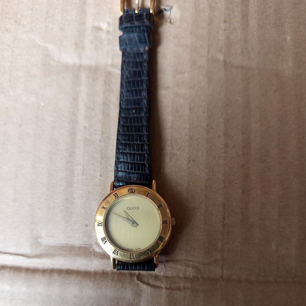 jam Gucci quart wanita mikron full original bekas