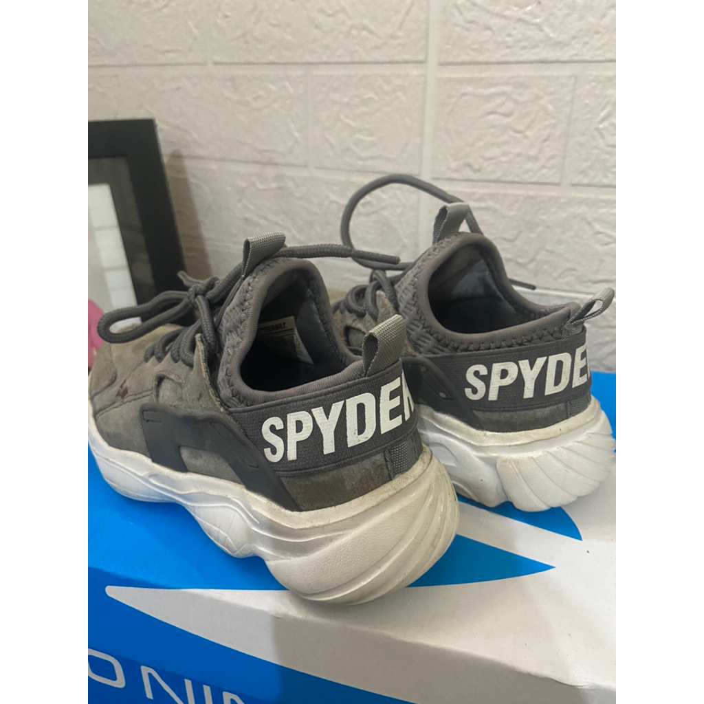 Preloved sepatu Spyderbilt anak usia 3-5 th .No box