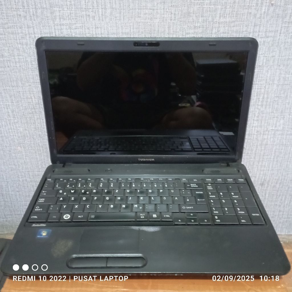Laptop Toshiba satellite C650D windows 7 Mesin mati gambling unit Lcd15in mulus gak ada batre & carg