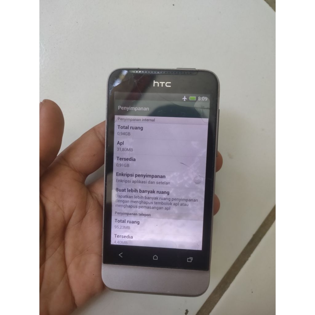 HTC one V kondisi hidup minus tc retak sentuh normal