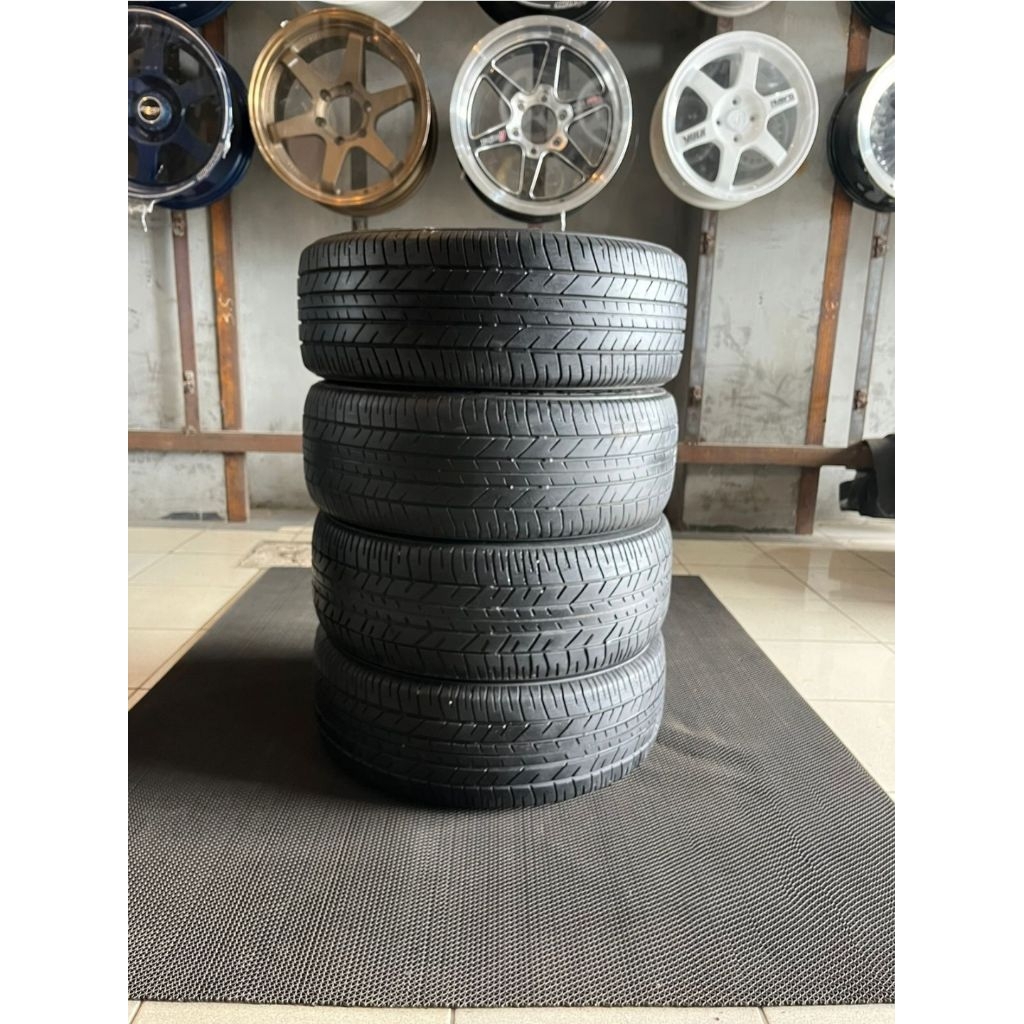 Ban seken Bridgestone potenza RE030 185/55 r15