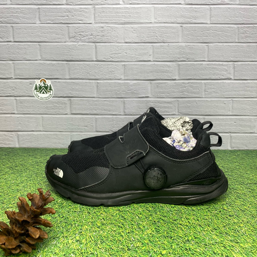 sepatu outdoor hiking gunung trail run TNF Speed BOA System 2 NS97N01K 40