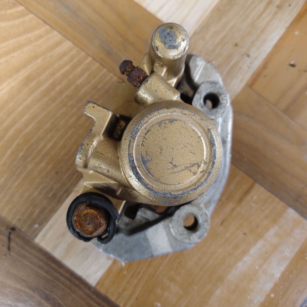 kaliper cakram depan yamaha F1Z alfa champ brake calyper