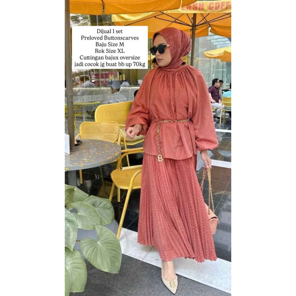 PRELOVED BENANG JARUM BUTTONSCARVES KNITWEAR SWEATER GOOD CONDITION BALIKPAPAN SAMARINDA BEKAS SECON