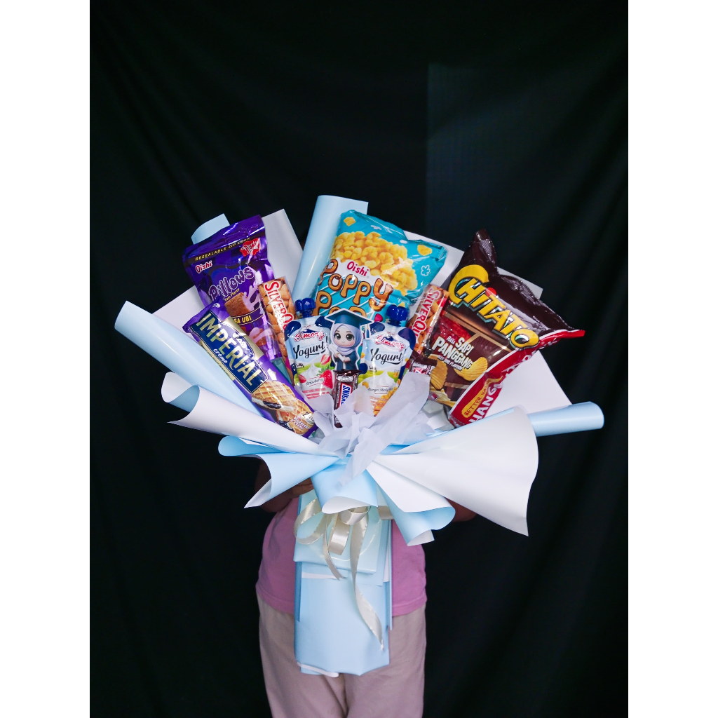Buket bunga snack chiki,coklat dairy milk,cimory,yogurt bouquet makanan bucket snack WISUDA ready ba