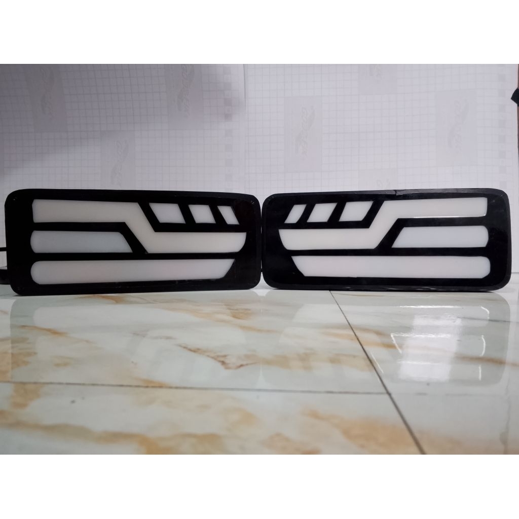 STOPLAM LAMPU BELAKANG PICK UP VARIASI MITSUBISHI GARDMAX PICK UP GRAND MAX