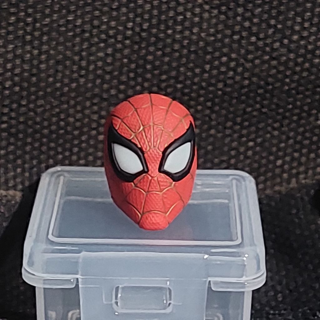 Headsculpt marvel rivals untuk spiderman sentinel peter b parker