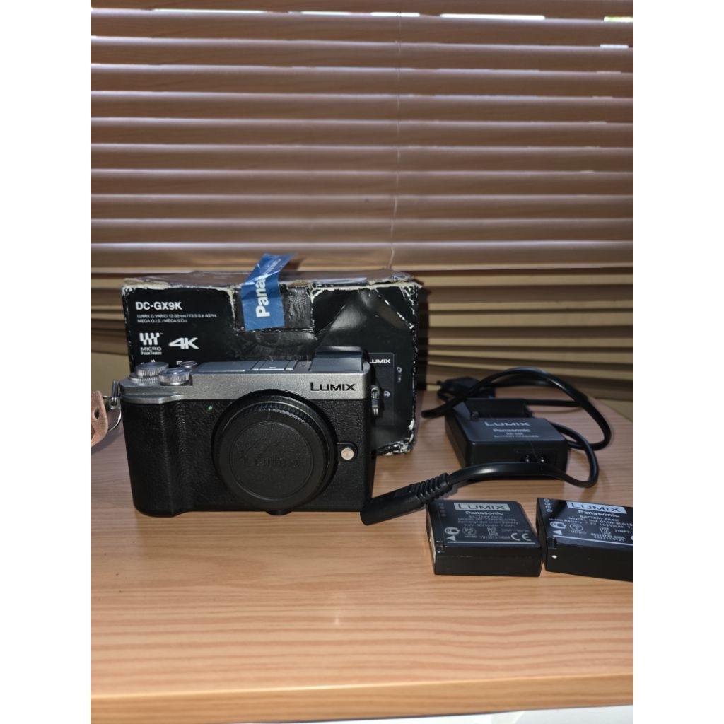 KAMERA LUMIX DC-GX9 MIRRORLESS PANASONIC BODY ONLY + BONUS BATTERY